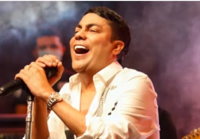 Fracturas de tibia y tobillo sufre Churo Diaz tras caer de una tarima en Codazzi